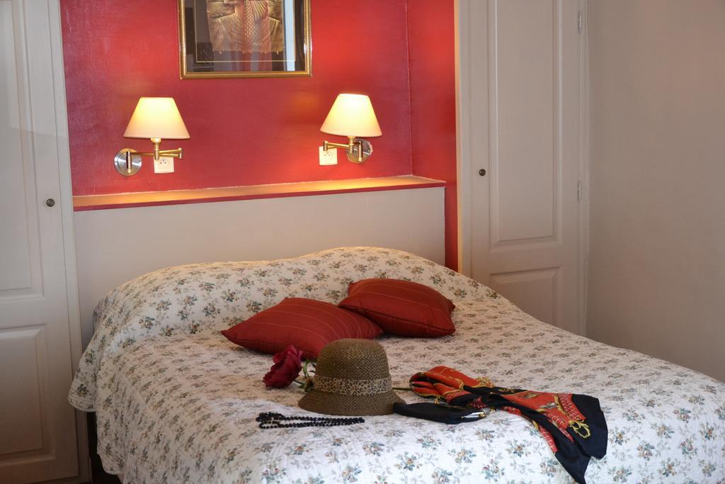 Hotellerie De L'Esplanade Rians  Номер фото