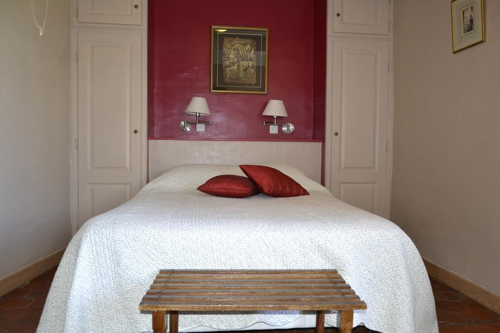 Hotellerie De L'Esplanade Rians  Экстерьер фото