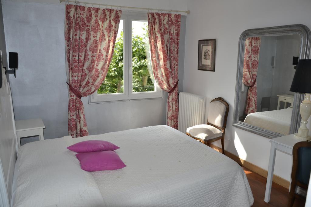Hotellerie De L'Esplanade Rians  Номер фото